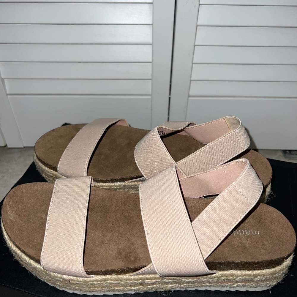 Madden Girl Sandals, Size 10, Tan/Cream